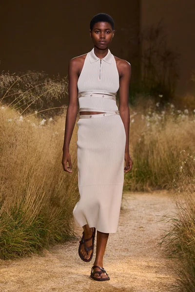 Look 27